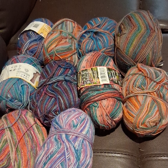 Multicolor Yarn Collection - Picture 1 of 6